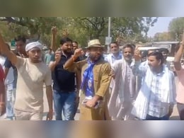 Rajasthan: पुलिस हिरासत में युवक की मौत पर प्रशासन के साथ से वार्ता विफल, संघर्ष समिति का धरने का ऐलान Rajasthan: पुलिस हिरासत में युवक की मौत पर प्रशासन के साथ से वार्ता विफल, संघर्ष समिति का धरने का ऐलान