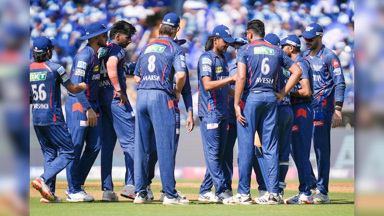 IPL 2026 Retentions: आकाश दीप, डेविड मिलर समेत LSG ने इन खिलाड़ियों को किया रिलीज, ये हुए रिटेन, पर्स में है इतना पैसा