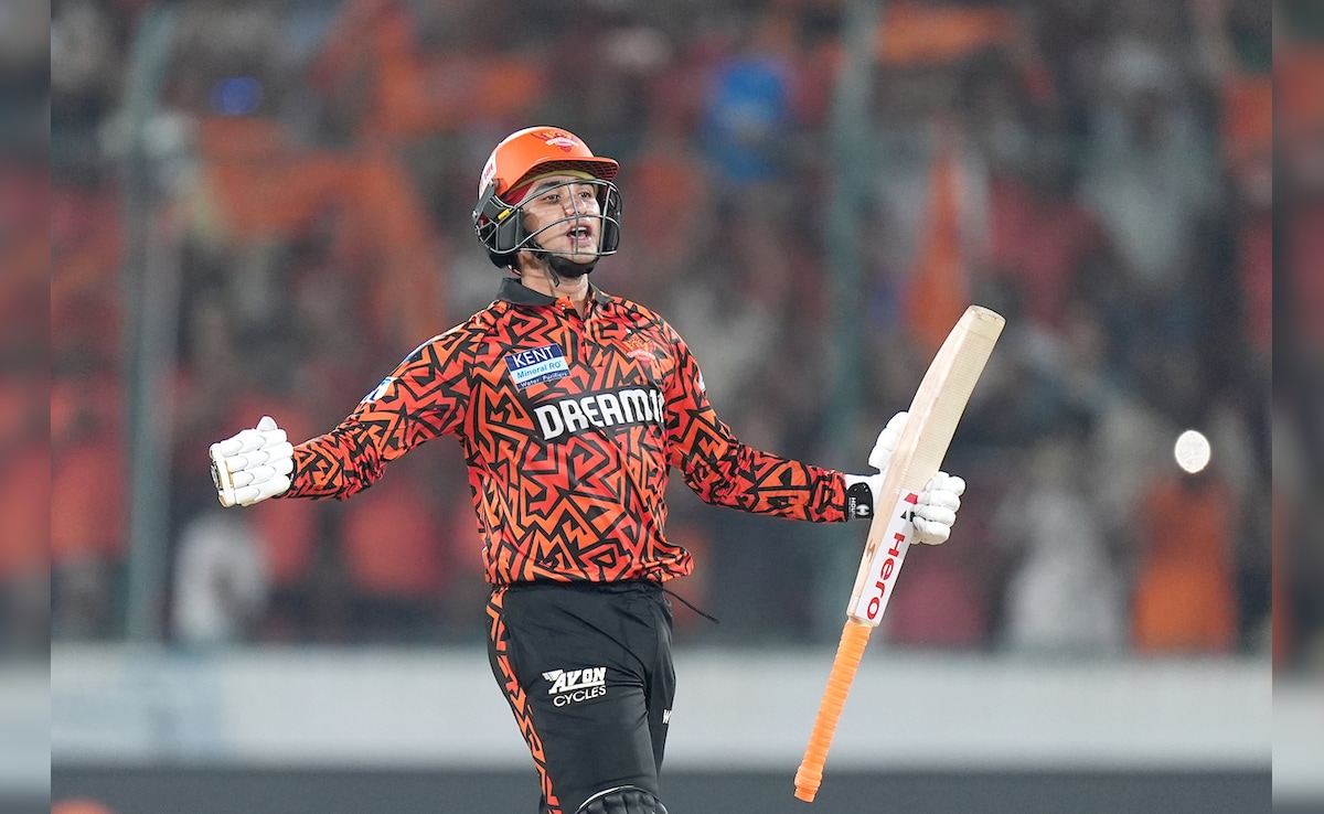 सहवाग से सीखो, IPL 2026 से पहले भारतीय दिग्गज ने SRH स्टार अभिषेक शर्मा को दे दी चेतावनी