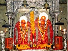 Navratri 2025: राजस्थान के इस 300 साल पुराने शक्तिपीठ मंदिर में प्रसाद चढ़ाने के लिए भक्तों को करना पड़ता है डेढ़ साल तक इंतजार, जानें वजह Navratri 2025: राजस्थान के इस 300 साल पुराने शक्तिपीठ मंदिर में प्रसाद चढ़ाने के लिए भक्तों को करना पड़ता है डेढ़ साल तक इंतजार, जानें वजह