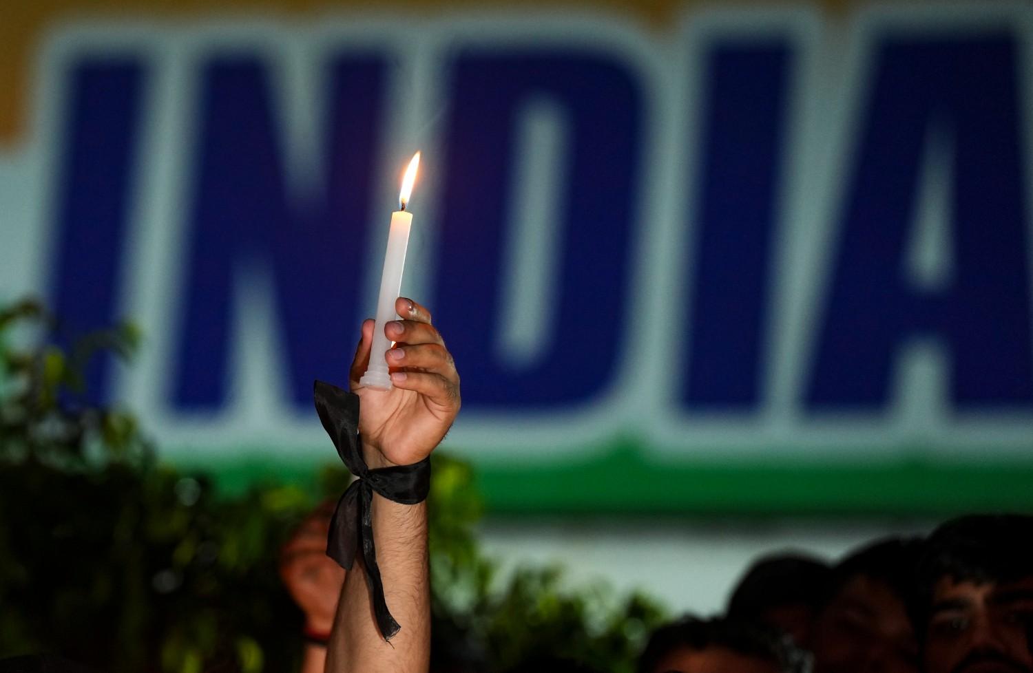 Pahalgam Attack Live Updates : पहलगाम हमले के मृतकों के लिए पीएम मोदी ने बिहार रैली में लोगों के साथ रखा मौन
