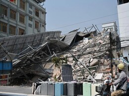 Myanmar Earthquake Victim Rescued After 5 Days, Over 2,700 Killed Myanmar Earthquake Victim Rescued After 5 Days, Over 2,700 Killed