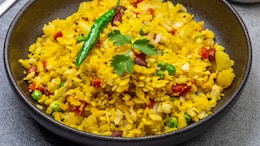 Bored Of Regular Poha? This Chatpata Kala Chana Poha Will Make For A Pleasant Change