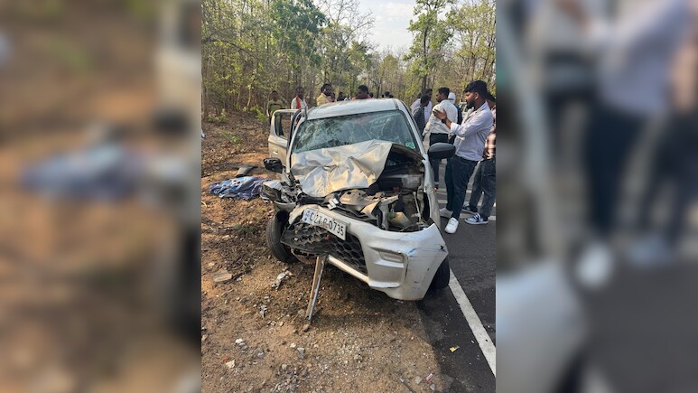 गरियाबंद में बारातियों से भरी पिकअप हुई हादसे का शिकार; खौफनाक टक्कर में 9 लोग हुए लहूलुहान, एक की मौत
