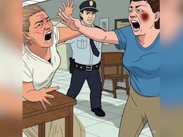 बहस... के बाद थाने में जमकर हुई दो युवतियों के बीच मारपीट, हैरान करने वाली है विवाद की वजह!