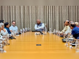 वक्फ बिल पर आर-पार, पक्ष के साथ विपक्ष भी तैयार... जानें सदन में विधेयक पेश होने के वक्त कौन कहां