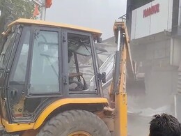 Rajasthan: नगर परिषद की बुलडोजर कार्रवाई, कलेक्टर बोले- कितना भी रसूखदार हो, अतिक्रमण किया तो होगी कार्रवाई Rajasthan: नगर परिषद की बुलडोजर कार्रवाई, कलेक्टर बोले- कितना भी रसूखदार हो, अतिक्रमण किया तो होगी कार्रवाई