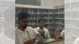 Rajasthan: होम्योपैथी के जनक डॉ. हैनिमैन की मनाई गई जयंती, सभी लोगों ने दी भावभीनी श्रद्धांजलि