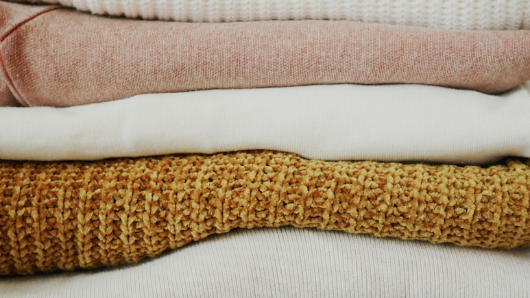 बिना ब्लीच के सफेद कपड़े कैसे चमकाएं, ये आसान और सुरक्षित घरेलू नुस्खे आएंगे आपके काम बिना ब्लीच के सफेद कपड़े कैसे चमकाएं, ये आसान और सुरक्षित घरेलू नुस्खे आएंगे आपके काम