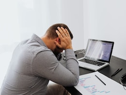 "Tired Of 9-5": Man Plans To Retire At 42 With Rs 2.5 Crore Savings, Asks Reddit For Advice "Tired Of 9-5": Man Plans To Retire At 42 With Rs 2.5 Crore Savings, Asks Reddit For Advice