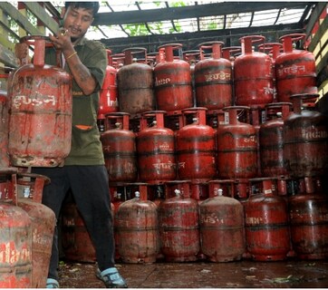 LPG Cylinder Booking Rules Changed: गॅस सिलिंडरच्या बुकिंग प्रक्रियेत मोठा बदल, दुसरं सिलिंडर बुक करण्यापूर्वी पाहा नवे नियम