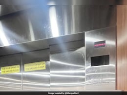 Lift Malfunction At Bengaluru Airport Leaves Family Of 4 Stranded For 15 Minutes: "It Was Terrible" Lift Malfunction At Bengaluru Airport Leaves Family Of 4 Stranded For 15 Minutes: "It Was Terrible"