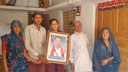 महाकुंभ की भगदड़ में गई थी मोहनलाल की जान, अब&nbsp;मृत्यु प्रमाण पत्र को लेकर कड़ा संघर्ष कर रहा परिवार