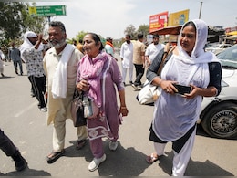 भारत ने पाकिस्तानी नागरिकों को दिए 14 श्रेणियों के वीजा रद्द किए, रविवार तक लौटना होगा वापस भारत ने पाकिस्तानी नागरिकों को दिए 14 श्रेणियों के वीजा रद्द किए, रविवार तक लौटना होगा वापस