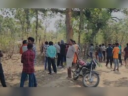 गैंगरेप के बाद मर्डर! जंगल में संदिग्ध हालत में 8वीं कक्षा की छात्रा का मिला शव, घसीटने के भी निशान गैंगरेप के बाद मर्डर! जंगल में संदिग्ध हालत में 8वीं कक्षा की छात्रा का मिला शव, घसीटने के भी निशान