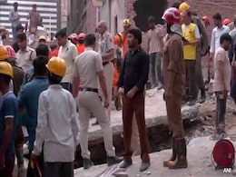 Building Collapses In Delhi's Mustafabad After Heavy Rain, Many Feared Trapped Building Collapses In Delhi's Mustafabad After Heavy Rain, Many Feared Trapped