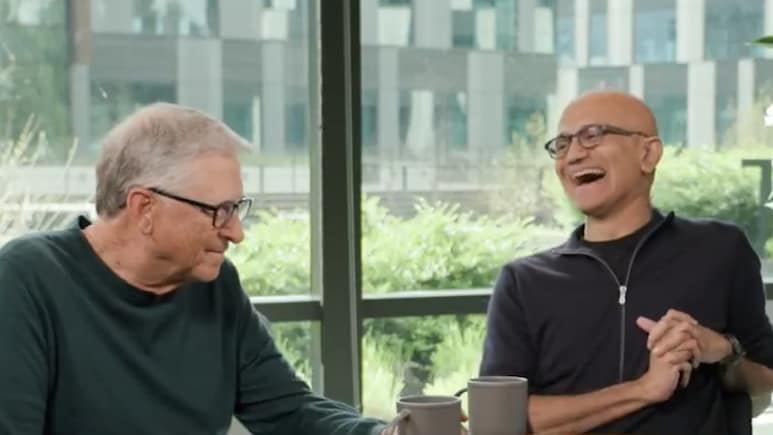Microsoft के 50 साल पूरे होने पर, बिल गेट्स, सत्या नडेला और स्टीव बाल्मर को Copilot AI ने कैसे 'रोस्ट' किया, देखिए 