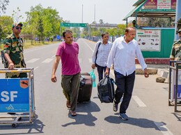 Kashmir Terror Attack : पाकिस्तानी नागरिकांना भारत सोडावाच लागेल, आज शेवटचा दिवस; आतापर्यंत किती जण हद्दपार?