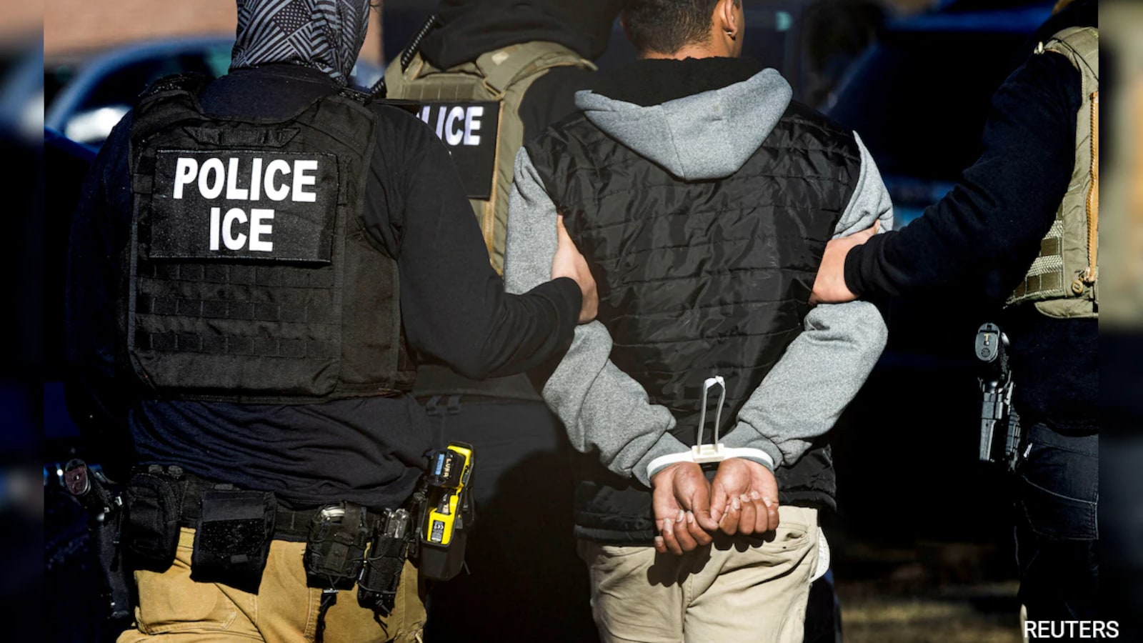 After 2 Fatal Shootings, US Immigration Officers Wear Body Cameras On Stops