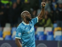 Romelu Lukaku Stars As Napoli Keep Pressure On Serie A Leaders Inter Milan