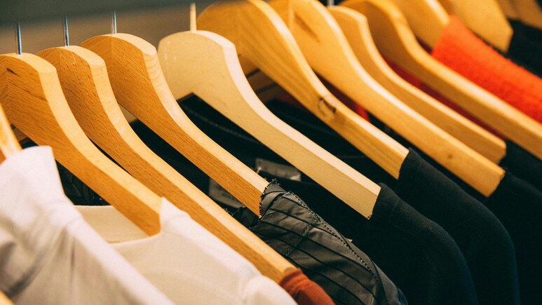 Summer के लिए परफेक्ट हैं ये Stylish T-Shirts, जानें ओकेजन के हिसाब से T-Shirt को स्टाइल करने के बेहतरीन टिप्स Summer के लिए परफेक्ट हैं ये Stylish T-Shirts, जानें ओकेजन के हिसाब से T-Shirt को स्टाइल करने के बेहतरीन टिप्स