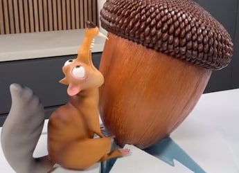 ?Amazing Job?: Internet Gushes Over Chef?s Chocolate Sculpture Of Ice Age?s Squirrel ?Amazing Job?: Internet Gushes Over Chef?s Chocolate Sculpture Of Ice Age?s Squirrel