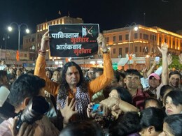 Jaipur: जयपुर के जौहरी बाजार में देर रात पोस्टर लगाने से विवाद, बालमुकुंद आचार्य पर दर्ज हुई FIR Jaipur: जयपुर के जौहरी बाजार में देर रात पोस्टर लगाने से विवाद, बालमुकुंद आचार्य पर दर्ज हुई FIR