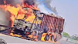 Rajasthan: पुल पर आग से धधकते ट्रक में घुसा दंपति सवार बाइक, पति की मौत... पत्नी बुरी तरह घायल