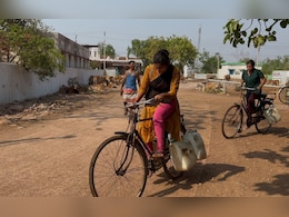 2500 की आबादी वाले इस गांव में आया महासंकट! ‘जीवन’ की तलाश में प्यासे भटक रहे हैं अंजोरा ढाबा वाले 2500 की आबादी वाले इस गांव में आया महासंकट! ‘जीवन’ की तलाश में प्यासे भटक रहे हैं अंजोरा ढाबा वाले