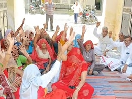 सीकर में पेयजल की समस्या को लेकर महिलाओं का फुटा आक्रोश, जलदाय विभाग और प्रशासन के खिलाफ जमकर हुई नारेबाजी  सीकर में पेयजल की समस्या को लेकर महिलाओं का फुटा आक्रोश, जलदाय विभाग और प्रशासन के खिलाफ जमकर हुई नारेबाजी