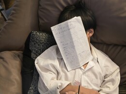 बच्चे को पढ़ाई करते हुए आती है नींद? करें ये 5 काम, छूमंतर हो जाएगी स्लीप, किताबों में लगेगा मन