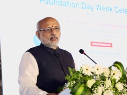 Governor CP Radhakrishnan : 'हिंदी येत नाही याची खंत वाटते,'  राज्यपाल सी पी राधाकृष्णन यांचं वक्तव्य