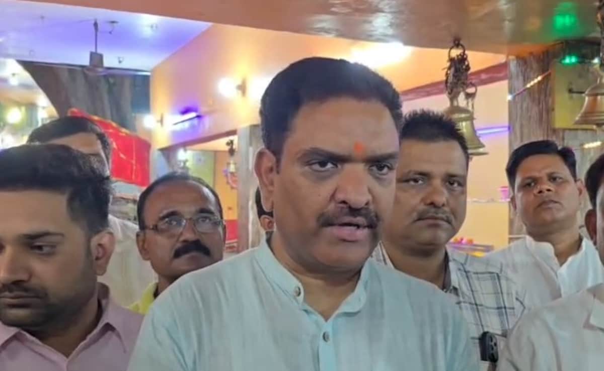 (अखिलेश यादव पर हमलावर यूपी के मंत्री असीम अरुण) (अखिलेश यादव पर हमलावर यूपी के मंत्री असीम अरुण)