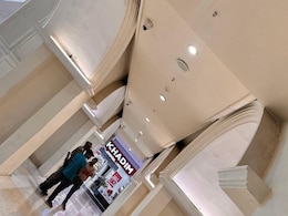 नोएडा के ग्रैंड वेनिस मॉल में ED की छापेमारी; जानें किस मामले में हो रहा एक्शन नोएडा के ग्रैंड वेनिस मॉल में ED की छापेमारी; जानें किस मामले में हो रहा एक्शन