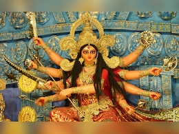 Chaitra Navratri 2025: चैत्र नवरात्रोत्सवामध्ये देवीमातेच्या 108 नामांचा करा जप, जीवनात नांदेल सुख-शांती आणि समृद्धी