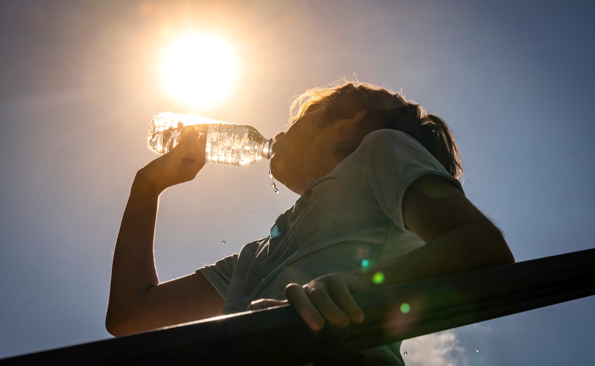 What Happens To Your Body During A Heatwave? Health Risks Explained