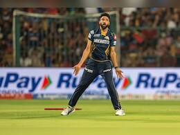 रोहित शर्माच्या विकेटनंतर सेलिब्रेशन का केलं नाही? मोहम्मद सिराजचं उत्तर वाचून वाटेन अभिमान! रोहित शर्माच्या विकेटनंतर सेलिब्रेशन का केलं नाही? मोहम्मद सिराजचं उत्तर वाचून वाटेन अभिमान!
