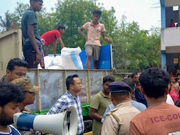'भागते नहीं तो, मारे जाते...' दहशत में लोग, सड़कों पर सन्‍नाटा, हिंसा के बाद सैकड़ों ने छोड़ा मुर्शिदाबाद