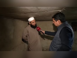 15×15 का बंकर, 25 लोगों की जगह... पाक की नापाक गोलीबारी से कैसे बचते हैं LOC के लोग, देखें वीडियो 15×15 का बंकर, 25 लोगों की जगह... पाक की नापाक गोलीबारी से कैसे बचते हैं LOC के लोग, देखें वीडियो