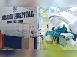 Fake Doctor News: डॉक्टर डेथ के कैथ लैब का रजिस्ट्रेशन भी निकला फर्जी, पुलिस ने सील कर दर्ज की FIR Fake Doctor News: डॉक्टर डेथ के कैथ लैब का रजिस्ट्रेशन भी निकला फर्जी, पुलिस ने सील कर दर्ज की FIR