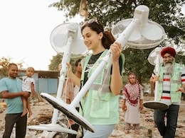 तापसी पन्नू ने जरूरतमंद लोगों को बांटे पंखे और कूलर, इस फाउंडेशन के साथ मिलकर की गर्मी से बेहाल लोगों की मदद तापसी पन्नू ने जरूरतमंद लोगों को बांटे पंखे और कूलर, इस फाउंडेशन के साथ मिलकर की गर्मी से बेहाल लोगों की मदद