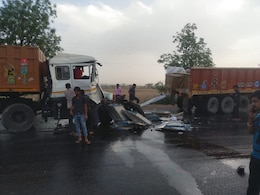 Jaipur Accident: जयपुर में बड़ा हादसा, NH-48 पर भिड़ गए 7 वाहन, 12 लोग घायल Jaipur Accident: जयपुर में बड़ा हादसा, NH-48 पर भिड़ गए 7 वाहन, 12 लोग घायल