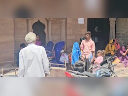 Jodhpur News: भारत में रह रहे पाक विस्थापित हिन्दुओं का क्या होगा ? जोधपुर में CID दफ्तर के बाहर लगी पाक नागरिकों की कतारें  Jodhpur News: भारत में रह रहे पाक विस्थापित हिन्दुओं का क्या होगा ? जोधपुर में CID दफ्तर के बाहर लगी पाक नागरिकों की कतारें