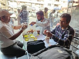 सावधान:  यहां पाव भाजी खाना शख्स को पड़ गया भारी, शिकायत के बाद एक्शन में खाद्य विभाग