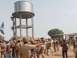 लखनऊ में अंबेडकर की मूर्ति लगाने को लेकर बवाल, पथराव में कई पुलिसकर्मी घायल लखनऊ में अंबेडकर की मूर्ति लगाने को लेकर बवाल, पथराव में कई पुलिसकर्मी घायल