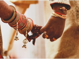 Rajasthan: ऐसा शादी समारोह जहां एक दूल्हा 'कबूल है-कबूल है' कहेगा तो दूसरा 7 फेरे लेगा, वायरल हुआ इनविटेशन कार्ड Rajasthan: ऐसा शादी समारोह जहां एक दूल्हा 'कबूल है-कबूल है' कहेगा तो दूसरा 7 फेरे लेगा, वायरल हुआ इनविटेशन कार्ड