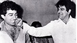 Dharmendra Shares Throwback Gem Featuring Dilip Kumar From Sunny's <i>Betab Mahurat</i>