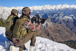 Pakistan Violates Ceasefire At LoC, Indian Army Responds Fiercely Pakistan Violates Ceasefire At LoC, Indian Army Responds Fiercely