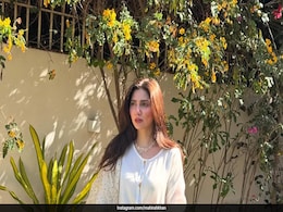 Mahira Khan Adds Gold Accents To Her Resplendent White <i>Churidar-Kurta</i> For Eid 2025 Mahira Khan Adds Gold Accents To Her Resplendent White <i>Churidar-Kurta</i> For Eid 2025
