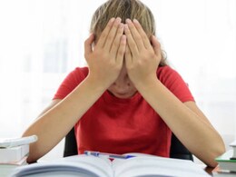 एग्जाम हॉल में घुसते ही भूल जाते हैं सब कुछ? बोर्ड परीक्षाओं से पहले जान लीजिए इस परेशानी का इलाज